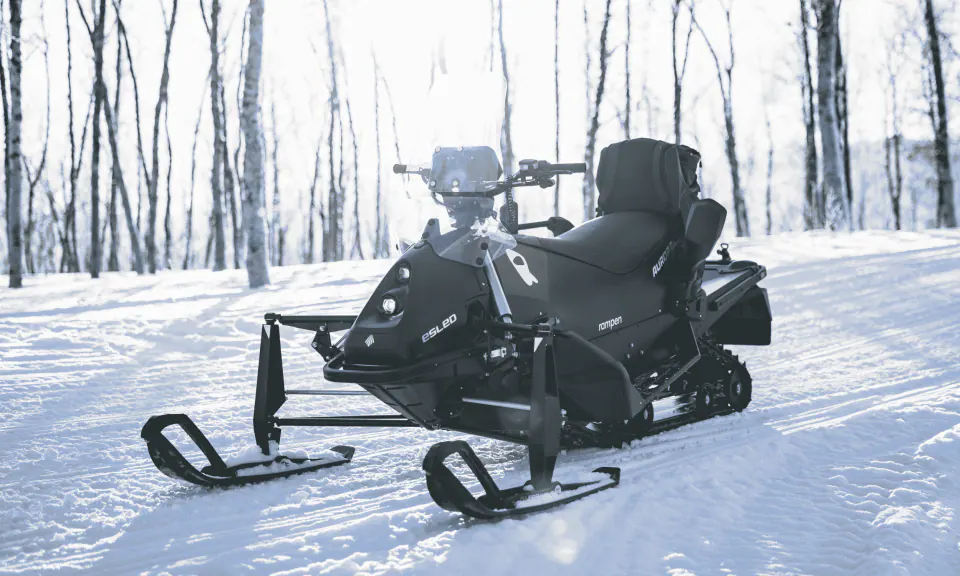 Electric Snowmobile Safari 5